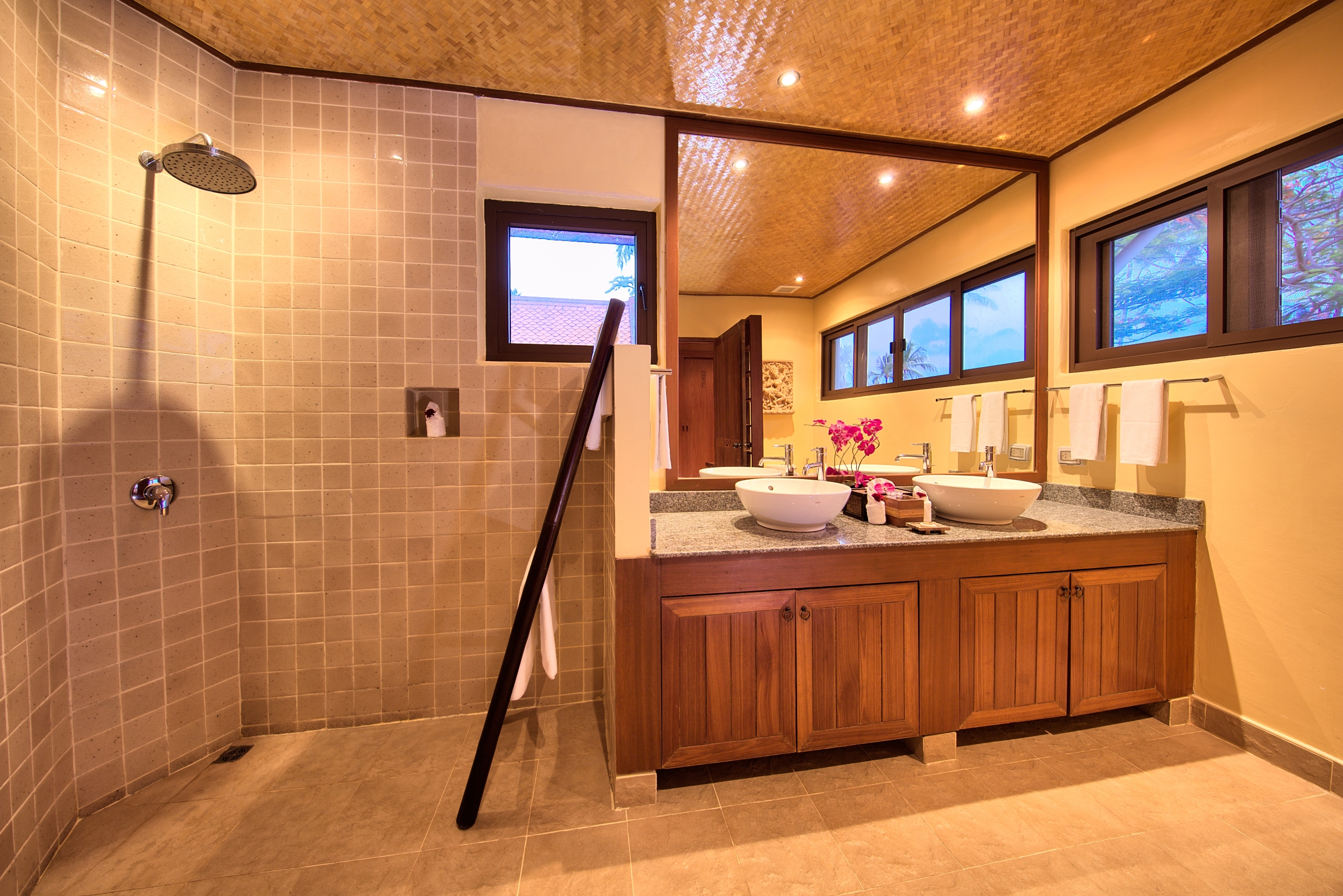 Villa photo 2