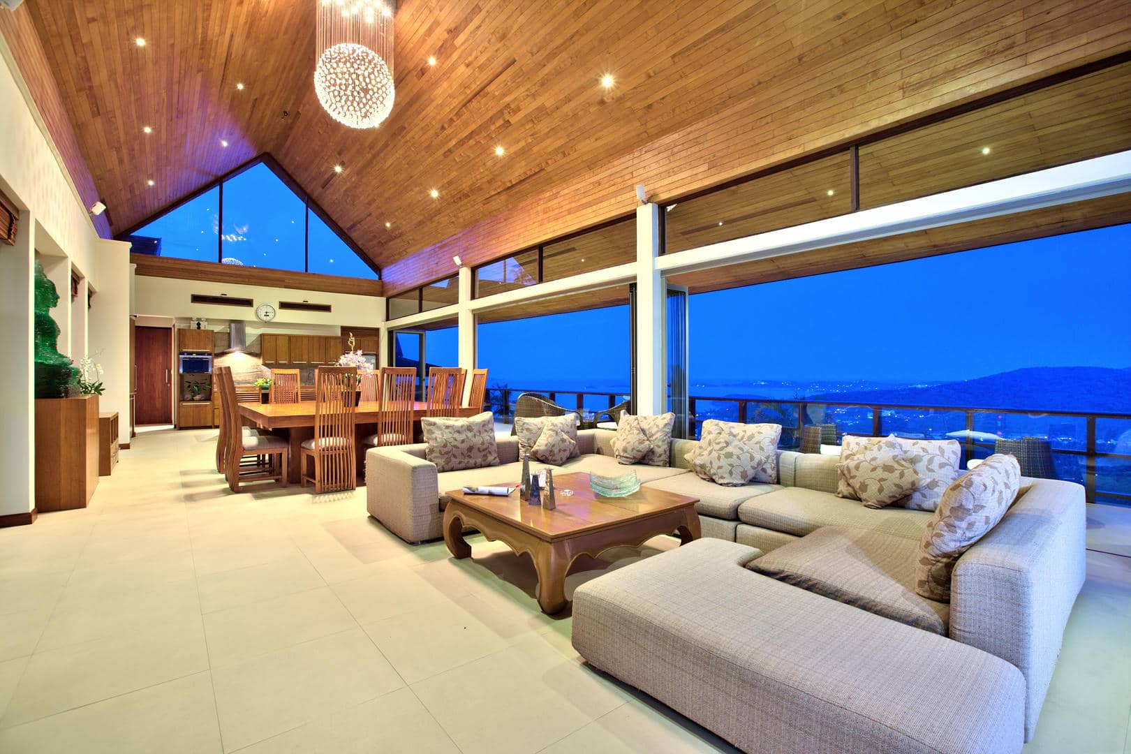 Villa photo 3