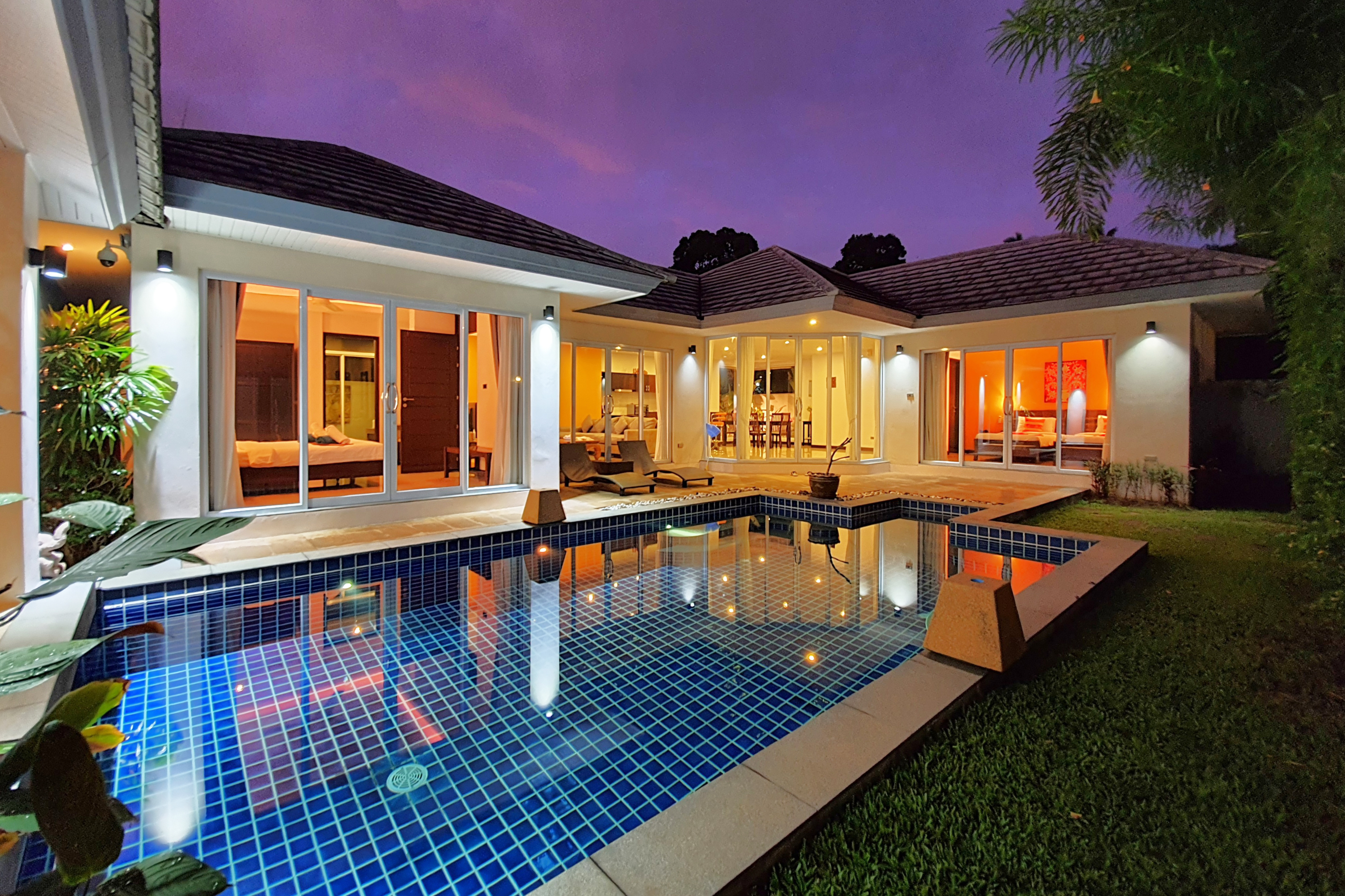 Villa pool